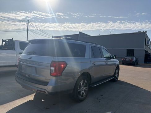 Used 2022 Ford Expedition Max XLT image 6