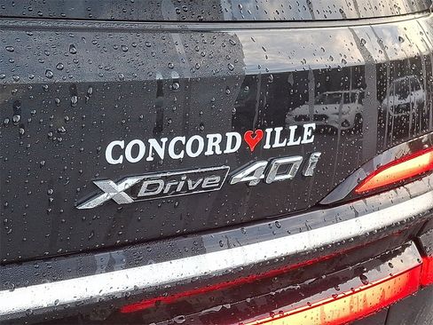 Used 2023 BMW X7 xDrive40i w/ M Sport Package image 33