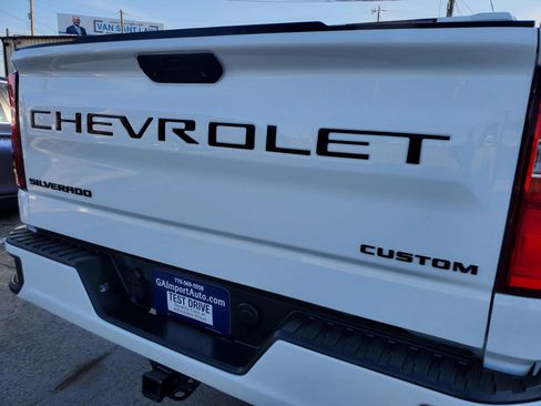 Used 2021 Chevrolet Silverado 1500 Custom image 13