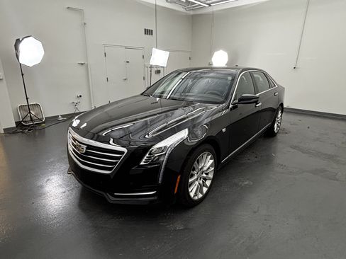 Used 2017 Cadillac CT6 3.6 AWD image 4