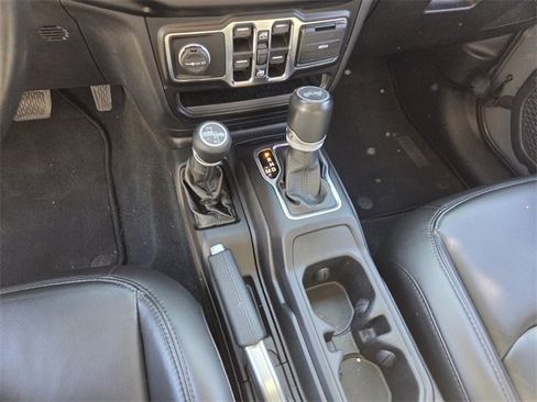 Certified 2022 Jeep Wrangler Unlimited Sahara image 20