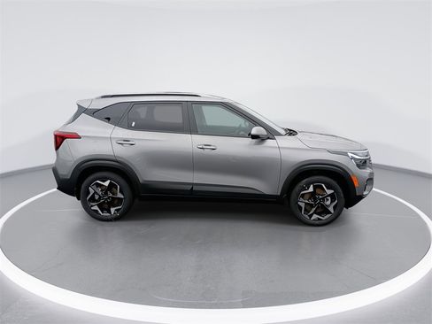 New 2026 Kia Seltos S image 9
