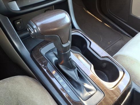 Used 2018 GMC Canyon SLE w/ SLE Convenience Package image 23