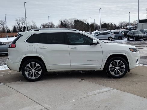Used 2019 Jeep Cherokee Overland w/ Technology Group image 18