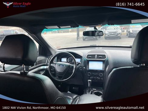 Used 2016 Ford Explorer XLT w/ Equipment Group 202A image 14