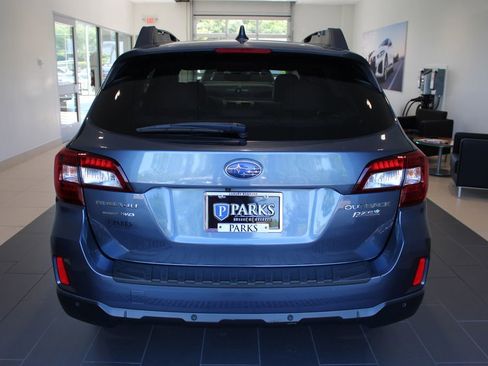 Used 2017 Subaru Outback 2.5i Limited AWD/4WD image 28