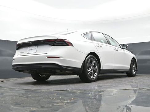 Used 2024 Honda Accord EX image 37