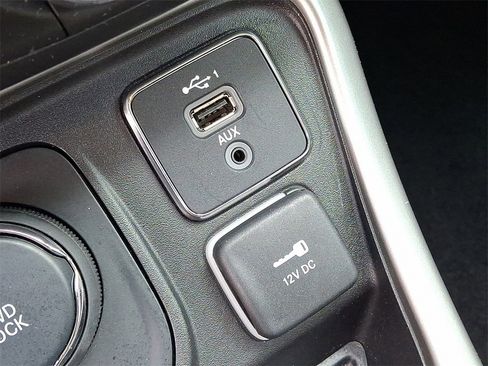 Used 2021 Jeep Compass Latitude w/ Driver Assistance Group image 24