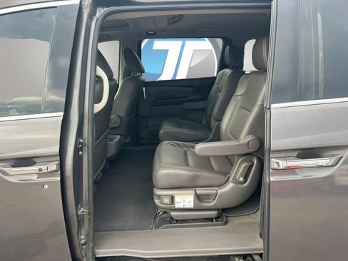 Used 2015 Honda Odyssey Touring Elite image 3
