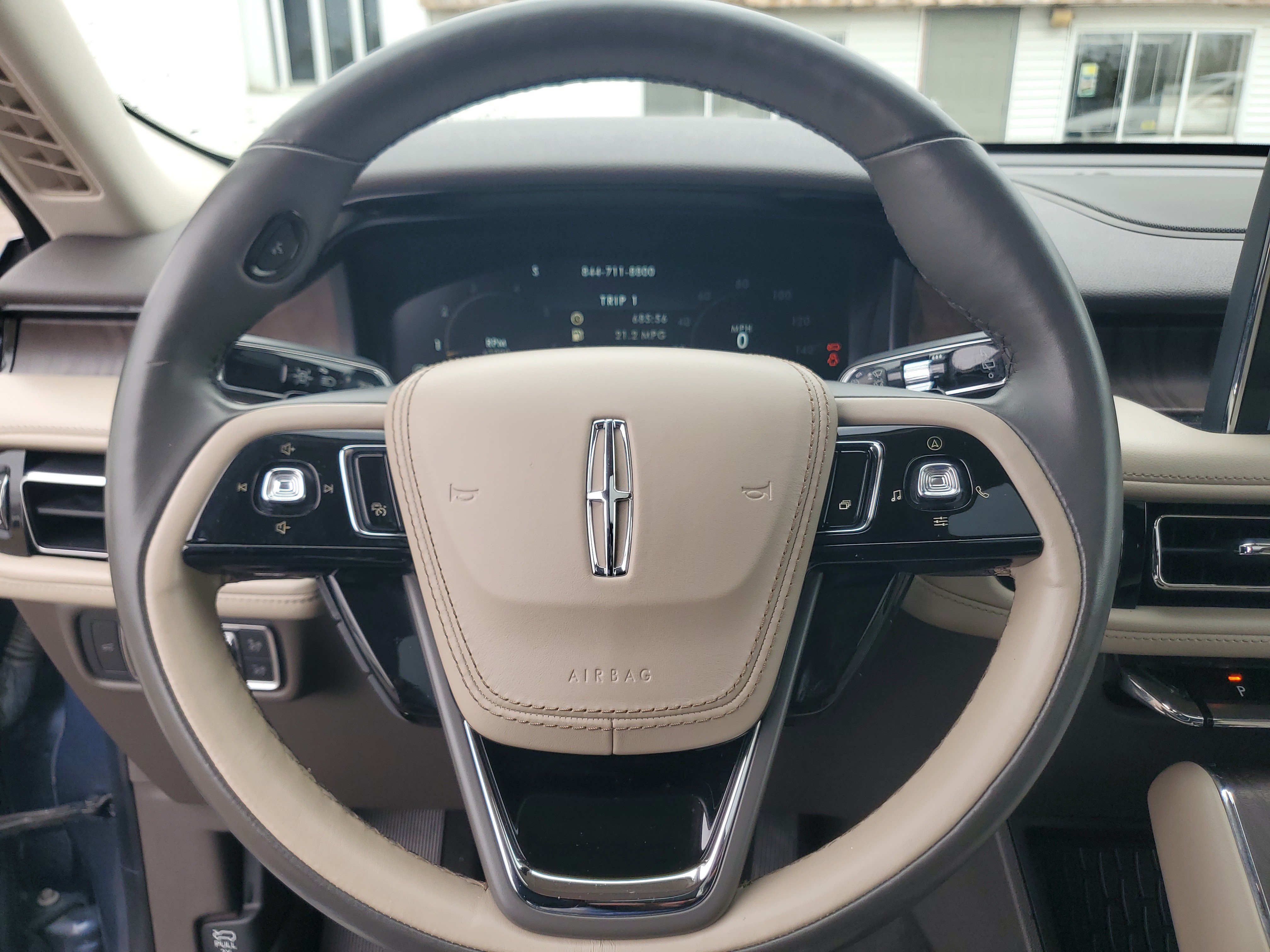 Certified 2020 Lincoln Aviator Reserve w/ Equipment Group 202A AWD/4WD image 13