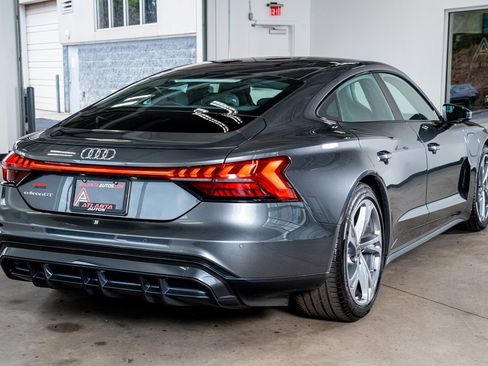 Used 2022 Audi e-tron GT Premium Plus image 6