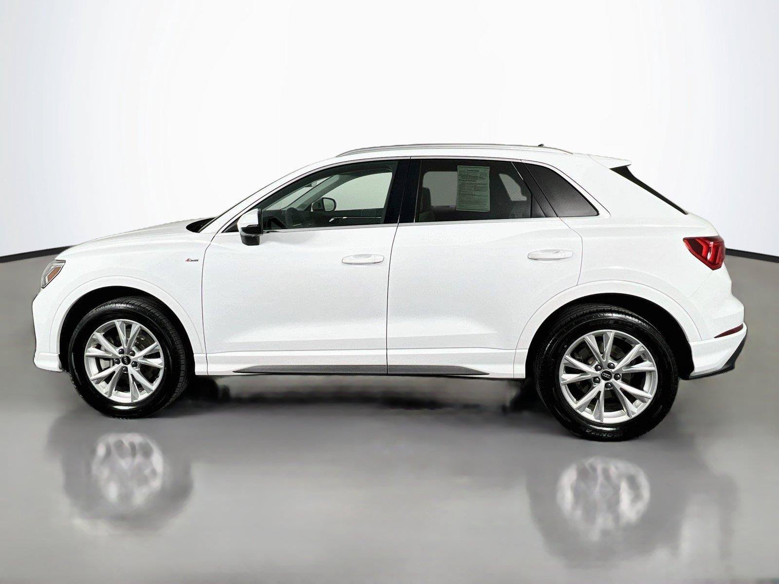 Used 2025 Audi Q3 2.0T Premium AWD/4WD image 3