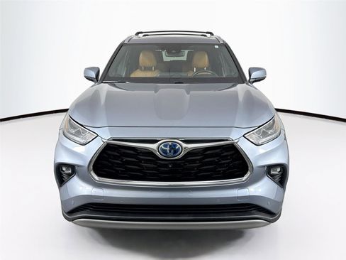 Used 2022 Toyota Highlander Platinum AWD/4WD image 9