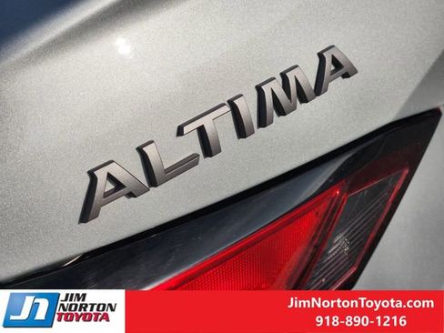 Used 2024 Nissan Altima 2.5 SR image 12