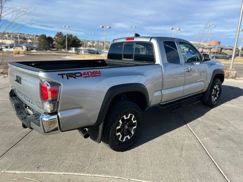 Used 2022 Toyota Tacoma TRD Off-Road image 7