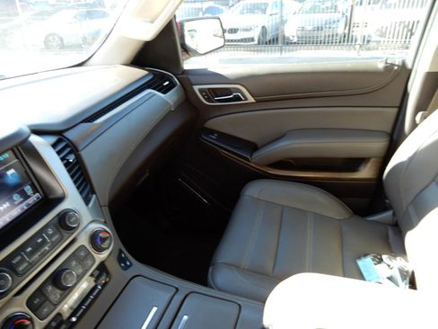 Used 2018 GMC Yukon Denali image 16