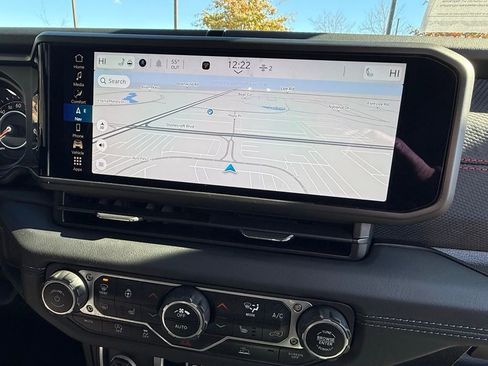 Certified 2024 Jeep Wrangler Unlimited Rubicon w/ Technology Group image 18