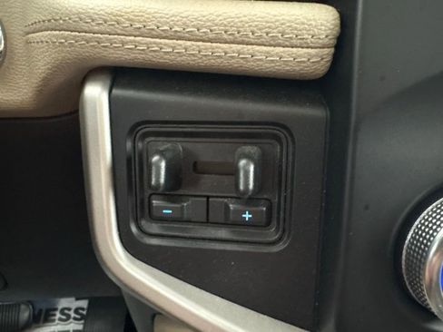 Used 2023 Ford Expedition Max Limited AWD/4WD image 34