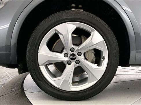 Certified 2023 Audi Q5 2.0T Premium Plus w/ Premium Plus Package image 9