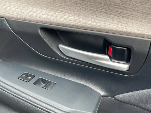 Used 2024 Toyota Grand Highlander AWD image 13