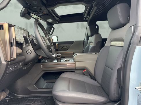 Used 2025 GMC Hummer EV 2X AWD/4WD image 9