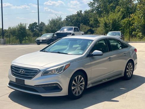 Used 2017 Hyundai Sonata Sport w/ Value Edition Package 02 FWD image 5