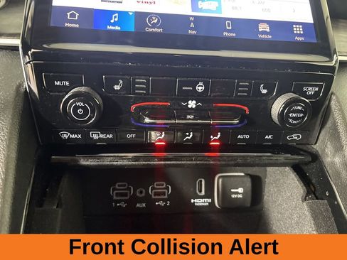 Used 2022 Jeep Grand Cherokee L Limited image 19