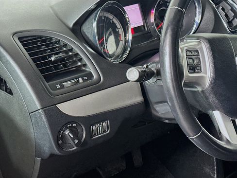 Used 2019 Dodge Grand Caravan GT FWD image 16