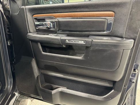 Used 2016 RAM 1500 Laramie w/ Convenience Group AWD/4WD image 12