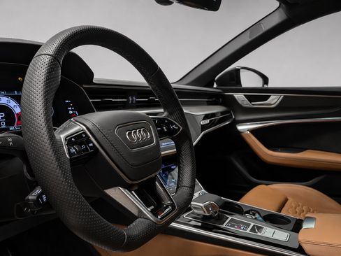 Used 2025 Audi RS 6 performance AWD/4WD image 9