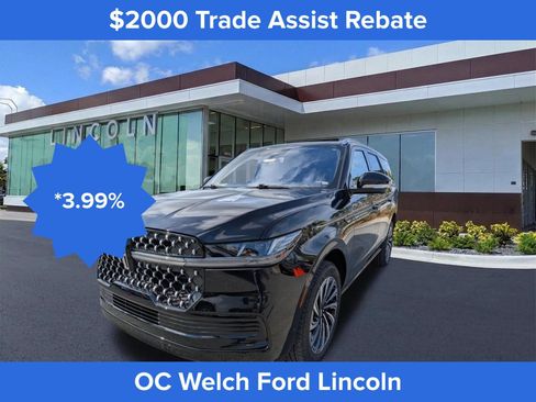 Certified 2025 Lincoln Navigator Black Label AWD/4WD image 9