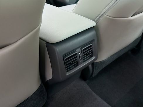 Used 2021 Toyota Camry XLE w/ Navigation Upgrade Package image 26