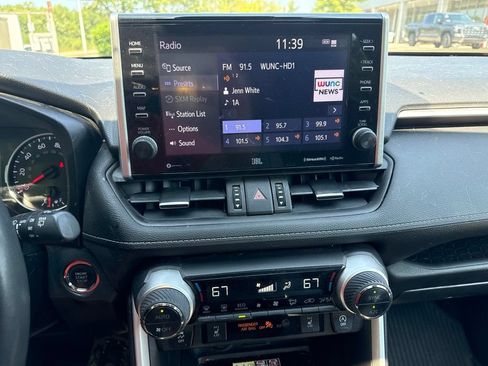 Used 2022 Toyota RAV4 XLE Premium FWD image 12
