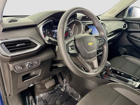 Used 2023 Chevrolet TrailBlazer LT w/ Convenience Package FWD image 11