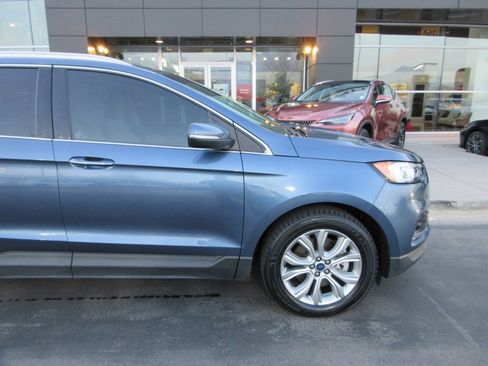 Used 2019 Ford Edge Titanium w/ Cold Weather Package image 13