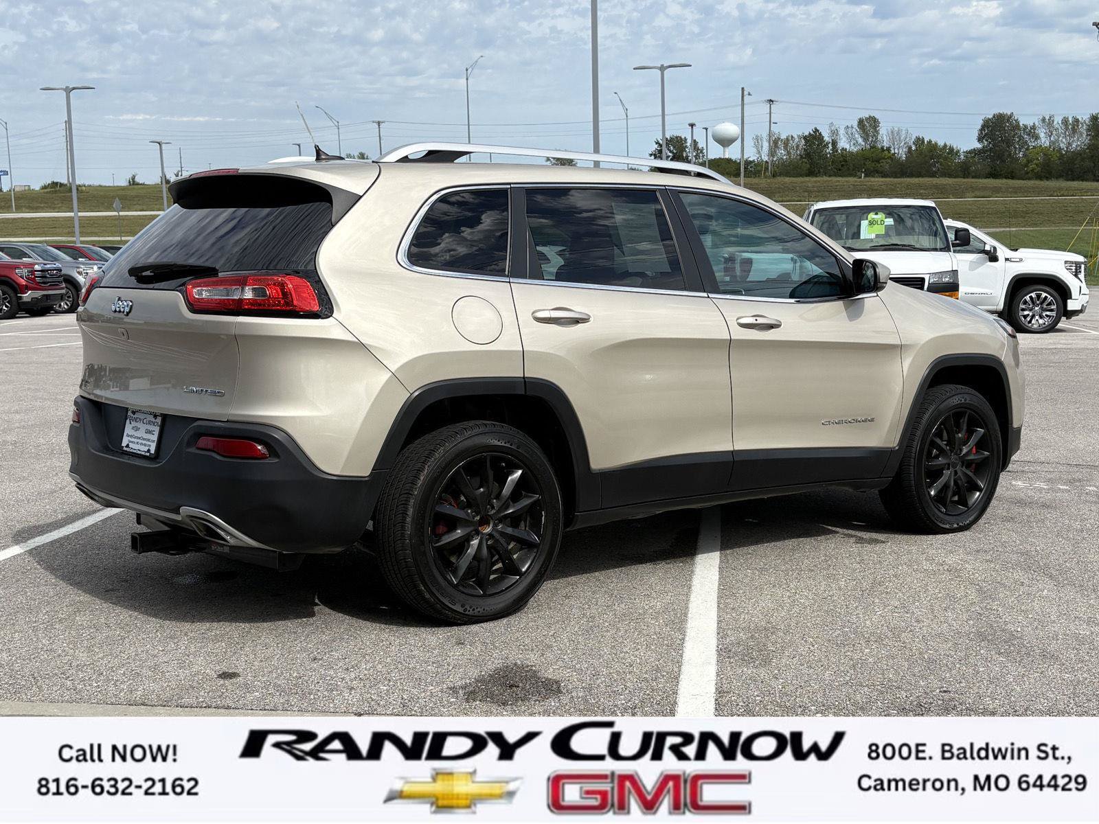 Used 2015 Jeep Cherokee Limited w/ Luxury Group FWD image 5