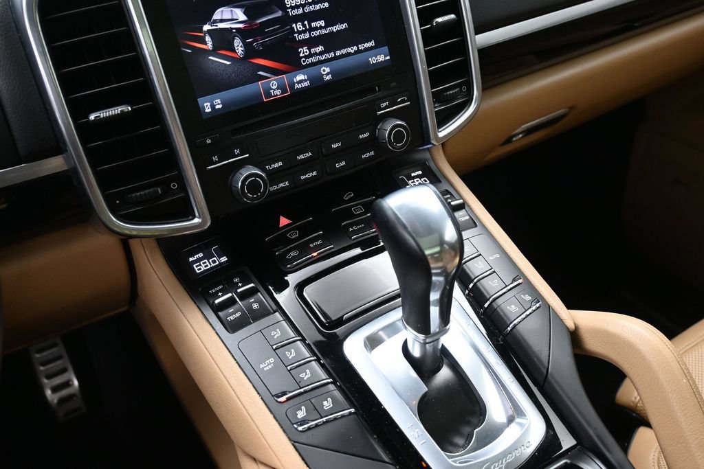 Used 2017 Porsche Cayenne S AWD/4WD image 17