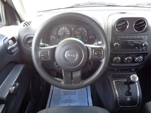 Used 2012 Jeep Patriot Sport image 15