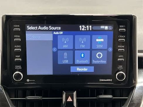 Used 2021 Toyota Corolla LE image 10