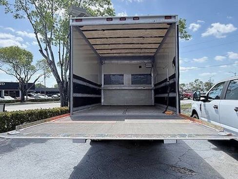 Used 2011 Chevrolet Express 3500 image 13