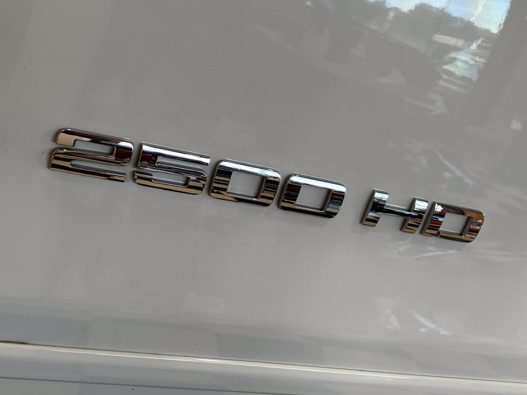 Used 2019 Chevrolet Silverado 2500 LT AWD/4WD image 8