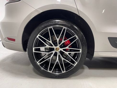 Used 2024 Porsche Macan S AWD/4WD image 15