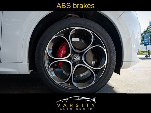 Used 2022 Alfa Romeo Stelvio Veloce image 33