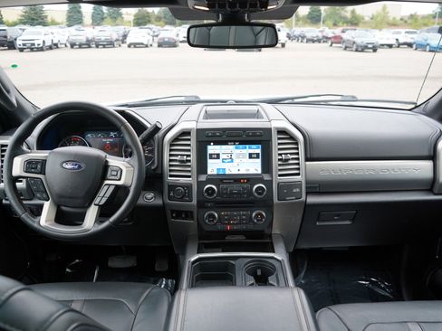 Used 2017 Ford F350 Platinum w/ Platinum Ultimate Package image 19