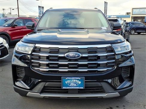 New 2025 Ford Explorer Active image 2
