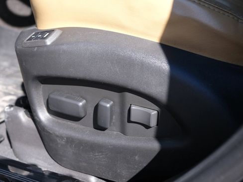 Used 2016 Cadillac SRX Luxury w/ Driver Awareness Package image 30