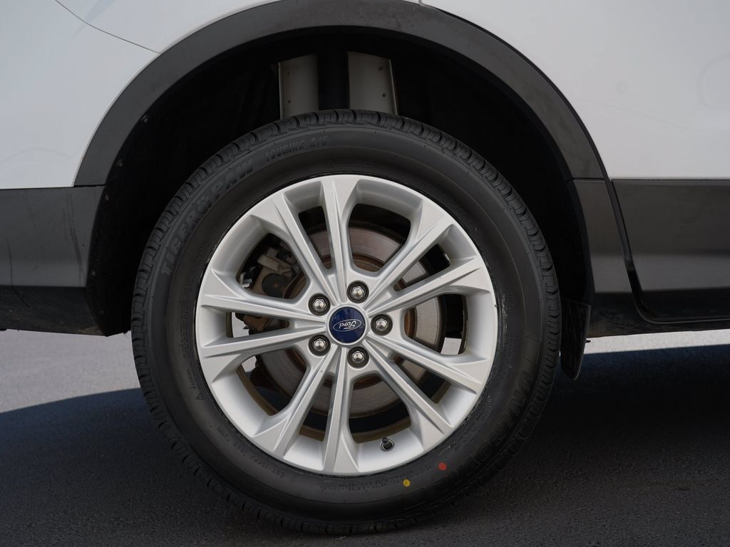 Used 2017 Ford Escape SE AWD/4WD image 31