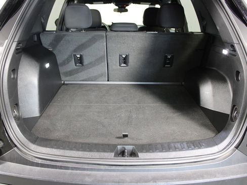 Used 2025 GMC Terrain Elevation image 30