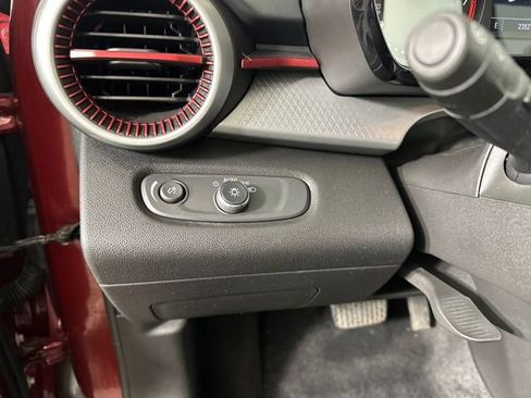 Used 2024 Chevrolet Trax RS w/ Driver Confidence Package image 25