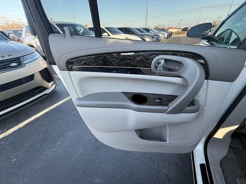 Used 2013 Buick Enclave Convenience image 19